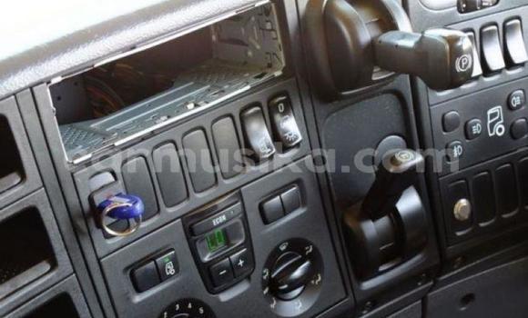 Buy Used Scania R420 White Truck in Beitbridge in Matabeleland South Buy Used Scania R420 White Truck in Beitbridge in Matabeleland South