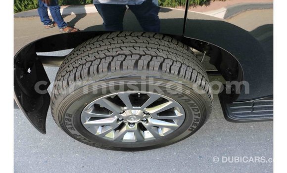 Acheter Import Voiture Toyota Prado Blanc à Import - Dubai, Harare Acheter Import Voiture Toyota Prado Blanc à Import - Dubai, Harare