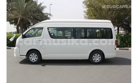 Acheter Import Voiture Toyota Hiace Blanc à Import - Dubai, Harare Acheter Import Voiture Toyota Hiace Blanc à Import - Dubai, Harare
