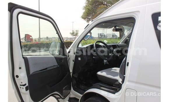 Acheter Import Voiture Toyota Hiace Blanc à Import - Dubai, Harare Acheter Import Voiture Toyota Hiace Blanc à Import - Dubai, Harare