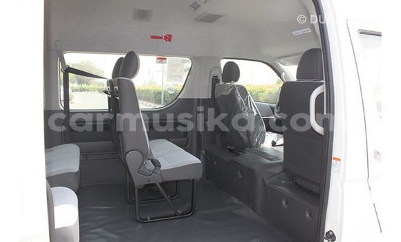Acheter Import Voiture Toyota Hiace Blanc à Import - Dubai, Harare Acheter Import Voiture Toyota Hiace Blanc à Import - Dubai, Harare
