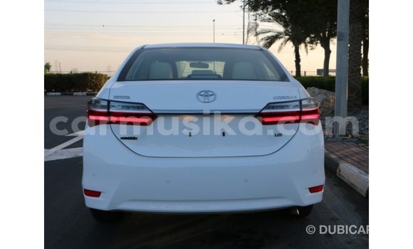 Acheter Import Voiture Toyota Corolla Blanc à Import - Dubai, Harare Acheter Import Voiture Toyota Corolla Blanc à Import - Dubai, Harare