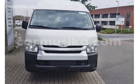 Tenga Imported Toyota Hiace Chena Mota in Import - Dubai in Harare Tenga Imported Toyota Hiace Chena Mota in Import - Dubai in Harare