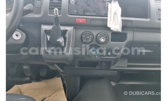 Tenga Imported Toyota Hiace Chena Mota in Import - Dubai in Harare Tenga Imported Toyota Hiace Chena Mota in Import - Dubai in Harare