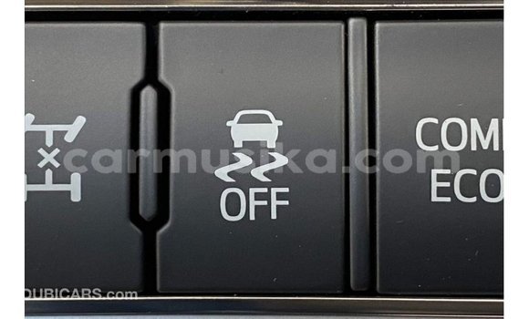 Nunua Imported Toyota Land Cruiser Nyeupe Gari ndani ya Import - Dubai nchini Harare Nunua Imported Toyota Land Cruiser Nyeupe Gari ndani ya Import - Dubai nchini Harare