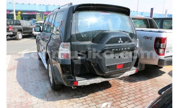 Acheter Import Voiture Mitsubishi Pajero Noir à Import - Dubai, Harare Acheter Import Voiture Mitsubishi Pajero Noir à Import - Dubai, Harare
