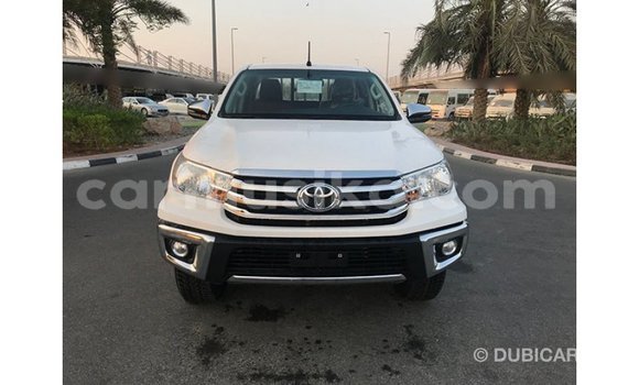 Acheter Import Voiture Toyota Hilux Blanc à Import - Dubai, Harare Acheter Import Voiture Toyota Hilux Blanc à Import - Dubai, Harare