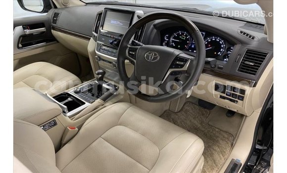 Nunua Imported Toyota Land Cruiser Nyeusi Gari ndani ya Import - Dubai nchini Harare Nunua Imported Toyota Land Cruiser Nyeusi Gari ndani ya Import - Dubai nchini Harare