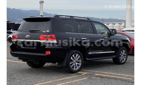 Nunua Imported Toyota Land Cruiser Nyeusi Gari ndani ya Import - Dubai nchini Harare Nunua Imported Toyota Land Cruiser Nyeusi Gari ndani ya Import - Dubai nchini Harare