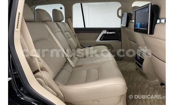 Nunua Imported Toyota Land Cruiser Nyeusi Gari ndani ya Import - Dubai nchini Harare Nunua Imported Toyota Land Cruiser Nyeusi Gari ndani ya Import - Dubai nchini Harare
