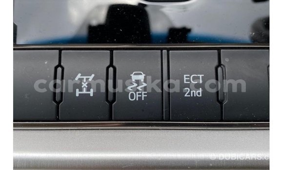 Tenga Imported Toyota Land Cruiser Tsvuku Mota in Import - Dubai in Harare Tenga Imported Toyota Land Cruiser Tsvuku Mota in Import - Dubai in Harare