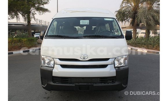 Acheter Import Voiture Toyota Hiace Blanc à Import - Dubai, Harare Acheter Import Voiture Toyota Hiace Blanc à Import - Dubai, Harare