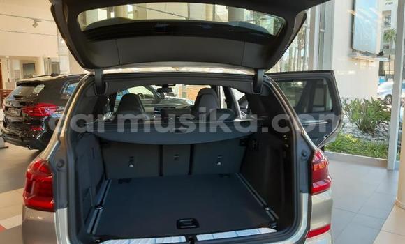 Tenga Tsaru BMW 3–Series Sirivha Mota in Beitbridge in Matabeleland South Tenga Tsaru BMW 3–Series Sirivha Mota in Beitbridge in Matabeleland South