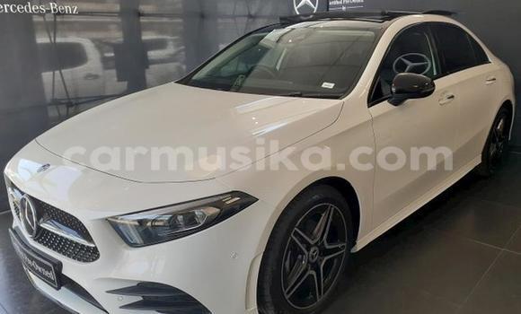 Acheter Occasion Voiture Mercedes‒Benz C–Class Blanc à Beitbridge, Matabeleland South Acheter Occasion Voiture Mercedes‒Benz C–Class Blanc à Beitbridge, Matabeleland South