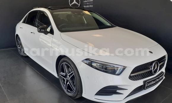 Acheter Occasion Voiture Mercedes‒Benz C–Class Blanc à Beitbridge, Matabeleland South Acheter Occasion Voiture Mercedes‒Benz C–Class Blanc à Beitbridge, Matabeleland South