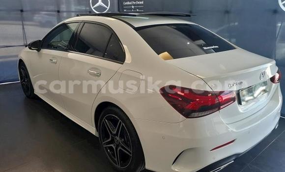 Acheter Occasion Voiture Mercedes‒Benz C–Class Blanc à Beitbridge, Matabeleland South Acheter Occasion Voiture Mercedes‒Benz C–Class Blanc à Beitbridge, Matabeleland South