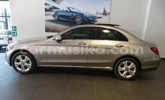 Tenga Tsaru Mercedes‒Benz C–Class Sirivha Mota in Beitbridge in Matabeleland South Tenga Tsaru Mercedes‒Benz C–Class Sirivha Mota in Beitbridge in Matabeleland South