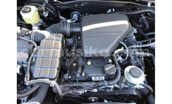 Nunua Imported Toyota Prado Nyeusi Gari ndani ya Import - Dubai nchini Harare Nunua Imported Toyota Prado Nyeusi Gari ndani ya Import - Dubai nchini Harare