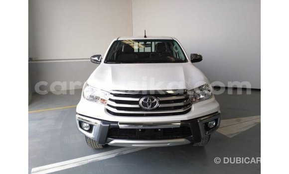 Buy Import Toyota Hilux White Car in Import - Dubai in Harare Buy Import Toyota Hilux White Car in Import - Dubai in Harare