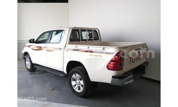 Buy Import Toyota Hilux White Car in Import - Dubai in Harare Buy Import Toyota Hilux White Car in Import - Dubai in Harare