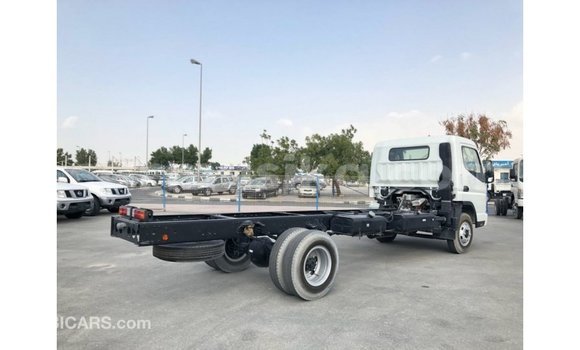 Buy Import Mitsubishi Canter White Truck in Import - Dubai in Harare Buy Import Mitsubishi Canter White Truck in Import - Dubai in Harare