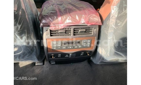 Tenga Imported Toyota Land Cruiser Nhema Mota in Import - Dubai in Harare Tenga Imported Toyota Land Cruiser Nhema Mota in Import - Dubai in Harare