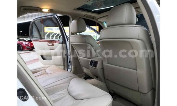 Nunua Imported Jaguar XJ Nyeusi Gari ndani ya Import - Dubai nchini Harare Nunua Imported Jaguar XJ Nyeusi Gari ndani ya Import - Dubai nchini Harare