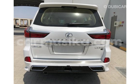 Acheter Import Voiture Lexus LX Blanc à Import - Dubai, Harare Acheter Import Voiture Lexus LX Blanc à Import - Dubai, Harare
