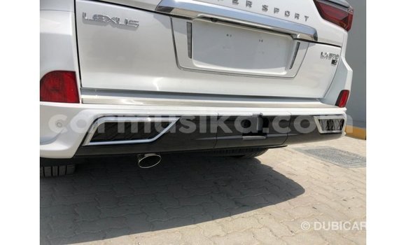 Acheter Import Voiture Lexus LX Blanc à Import - Dubai, Harare Acheter Import Voiture Lexus LX Blanc à Import - Dubai, Harare