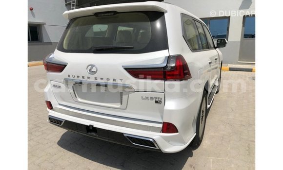 Acheter Import Voiture Lexus LX Blanc à Import - Dubai, Harare Acheter Import Voiture Lexus LX Blanc à Import - Dubai, Harare