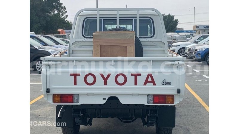 Big with watermark toyota land cruiser harare import dubai 13958