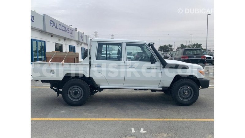 Big with watermark toyota land cruiser harare import dubai 13958