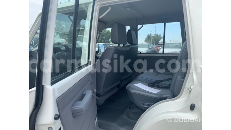 Big with watermark toyota land cruiser harare import dubai 13958