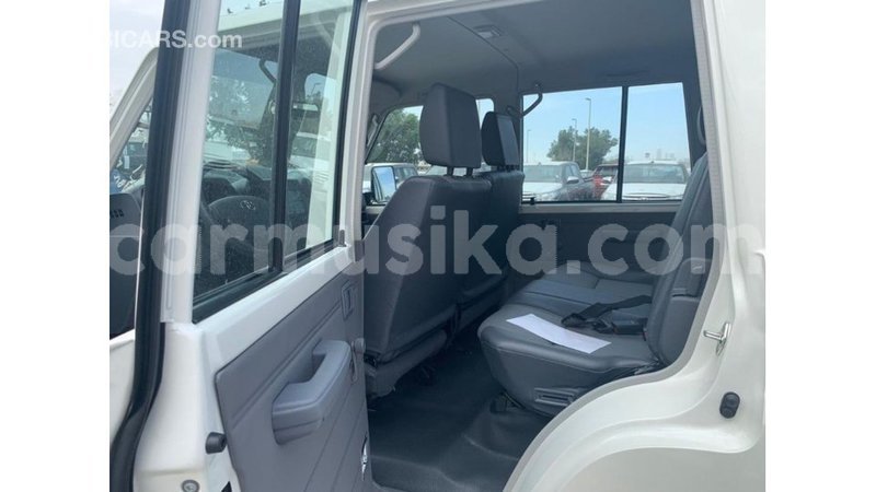 Big with watermark toyota land cruiser harare import dubai 13958