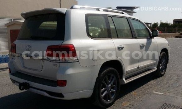 Buy Import Toyota Land Cruiser White Car in Import - Dubai in Harare Buy Import Toyota Land Cruiser White Car in Import - Dubai in Harare
