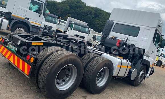 Tenga Tsaru Nissan UD Chena Rori in Beitbridge in Matabeleland South Tenga Tsaru Nissan UD Chena Rori in Beitbridge in Matabeleland South