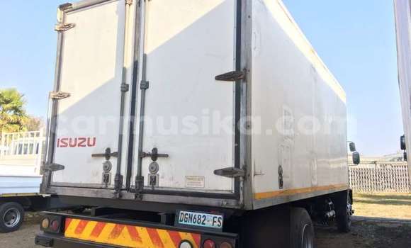 Buy Used Isuzu FTR 850 White Truck in Beitbridge in Matabeleland South Buy Used Isuzu FTR 850 White Truck in Beitbridge in Matabeleland South