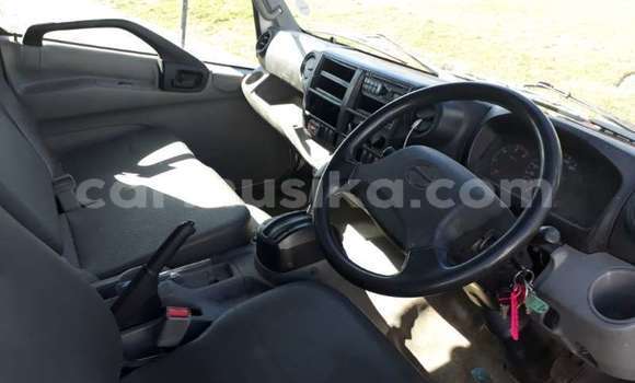 Buy Used Hino 300 White Truck in Beitbridge in Matabeleland South Buy Used Hino 300 White Truck in Beitbridge in Matabeleland South