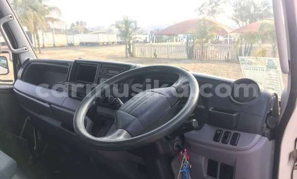 Tenga Tsaru Mitsubishi Canter Chena Rori in Beitbridge in Matabeleland South Tenga Tsaru Mitsubishi Canter Chena Rori in Beitbridge in Matabeleland South