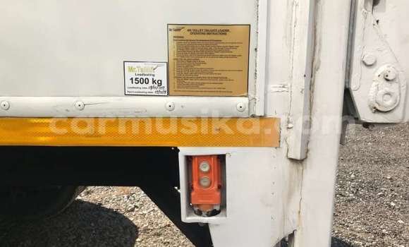 Buy Used Isuzu FTR 850 White Truck in Beitbridge in Matabeleland South Buy Used Isuzu FTR 850 White Truck in Beitbridge in Matabeleland South