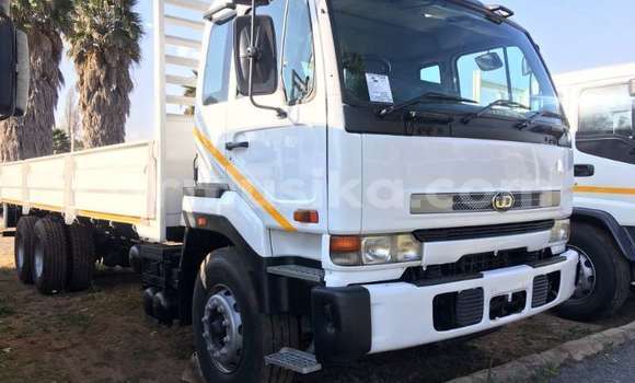 Buy Used Nissan UD White Truck in Beitbridge in Matabeleland South Buy Used Nissan UD White Truck in Beitbridge in Matabeleland South
