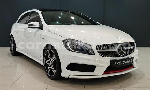 Tenga Tsaru Mercedes‒Benz 250 Chena Mota in Beitbridge in Matabeleland South Tenga Tsaru Mercedes‒Benz 250 Chena Mota in Beitbridge in Matabeleland South