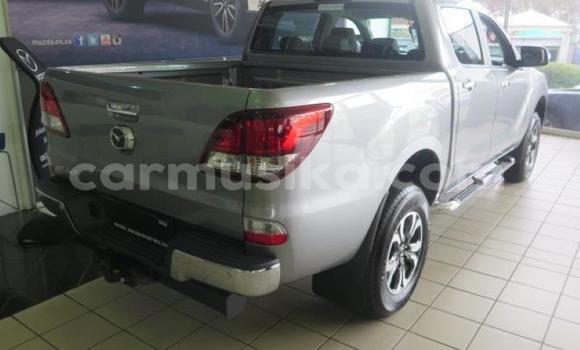 Nunua Ilio tumika Mazda BT-50 Fedha Gari ndani ya Beitbridge nchini Matabeleland Kusini Nunua Ilio tumika Mazda BT-50 Fedha Gari ndani ya Beitbridge nchini Matabeleland Kusini