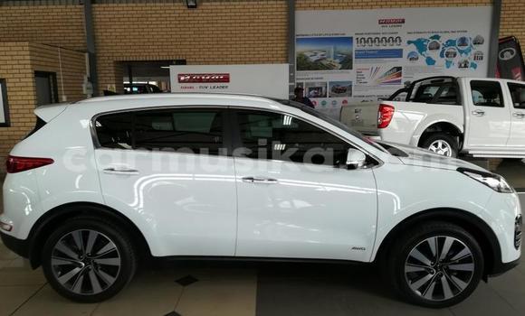 Acheter Occasion Voiture Kia Sportage Blanc à Beitbridge, Matabeleland South Acheter Occasion Voiture Kia Sportage Blanc à Beitbridge, Matabeleland South