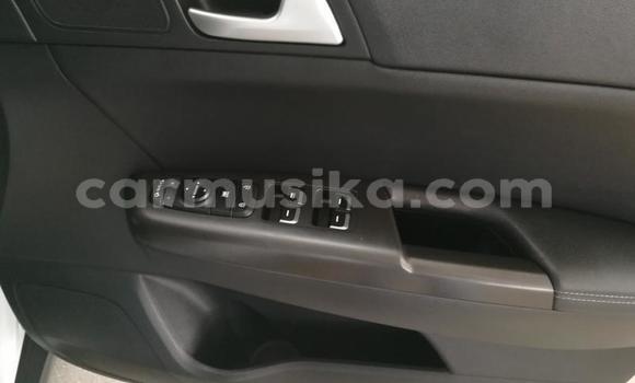 Acheter Occasion Voiture Kia Sportage Blanc à Beitbridge, Matabeleland South Acheter Occasion Voiture Kia Sportage Blanc à Beitbridge, Matabeleland South