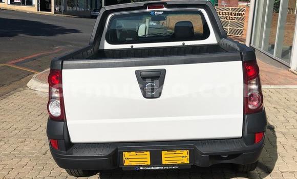 Tenga Tsaru Nissan NV200 Chena Mota in Beitbridge in Matabeleland South Tenga Tsaru Nissan NV200 Chena Mota in Beitbridge in Matabeleland South