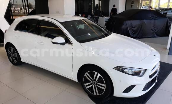 Acheter Occasion Voiture Mercedes‒Benz C–Class Blanc à Beitbridge, Matabeleland South Acheter Occasion Voiture Mercedes‒Benz C–Class Blanc à Beitbridge, Matabeleland South