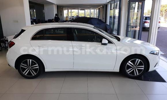 Acheter Occasion Voiture Mercedes‒Benz C–Class Blanc à Beitbridge, Matabeleland South Acheter Occasion Voiture Mercedes‒Benz C–Class Blanc à Beitbridge, Matabeleland South