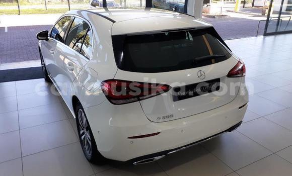 Acheter Occasion Voiture Mercedes‒Benz C–Class Blanc à Beitbridge, Matabeleland South Acheter Occasion Voiture Mercedes‒Benz C–Class Blanc à Beitbridge, Matabeleland South