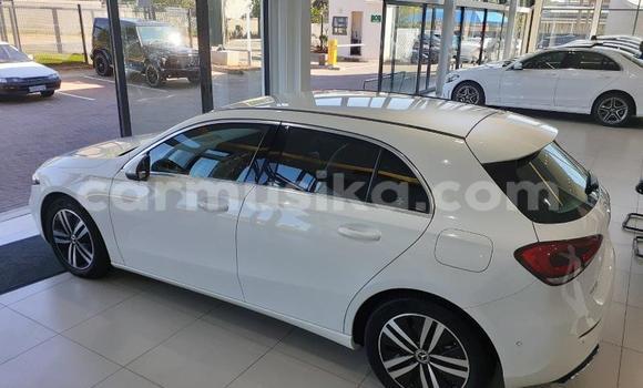 Acheter Occasion Voiture Mercedes‒Benz C–Class Blanc à Beitbridge, Matabeleland South Acheter Occasion Voiture Mercedes‒Benz C–Class Blanc à Beitbridge, Matabeleland South